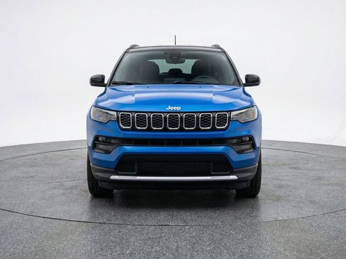Used 2025 Jeep Compass Limited image 2