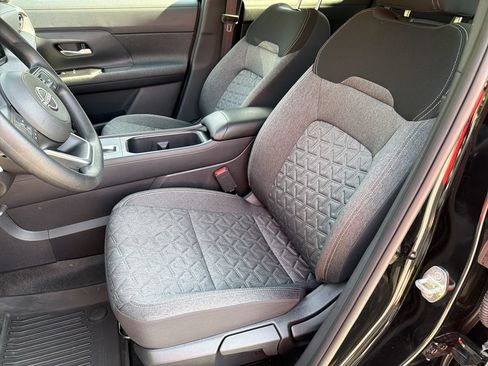 Certified 2026 Nissan Kicks SV w/ SV Premium Package FWD image 18