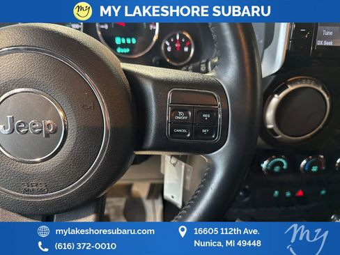 Used 2015 Jeep Wrangler Unlimited Sahara image 13