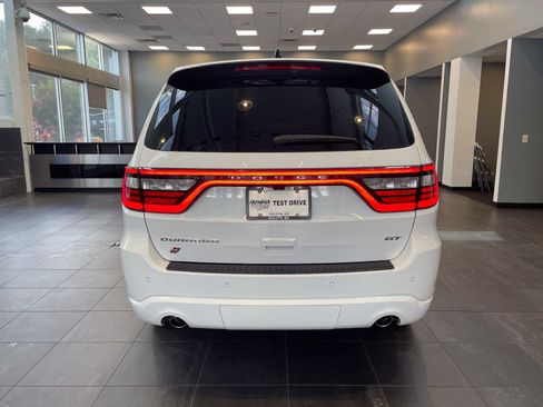 Used 2025 Dodge Durango GT RWD image 9