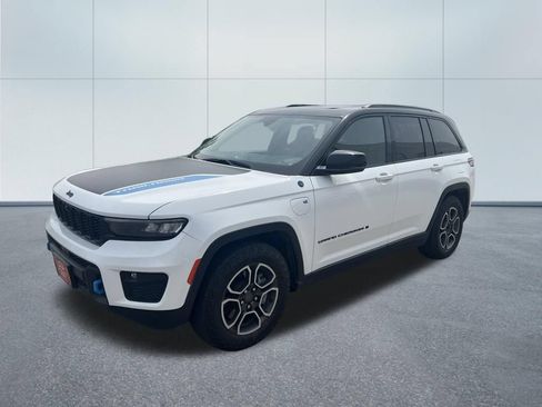 Used 2024 Jeep Grand Cherokee Trailhawk AWD/4WD image 8