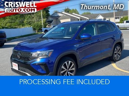 Used 2022 Volkswagen Taos SE FWD image 1