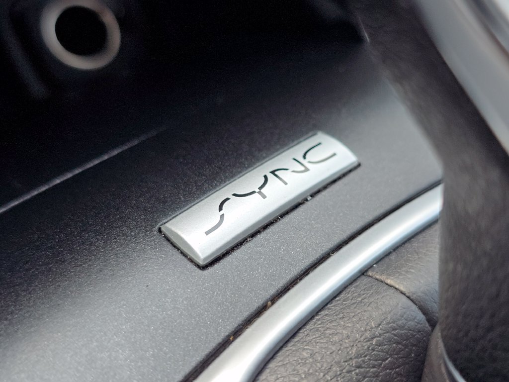 Used 2016 Ford Fusion SE FWD image 32