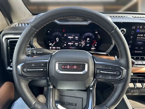 Used 2024 GMC Canyon AT4 w/ AT4 Premium Package AWD/4WD image 21