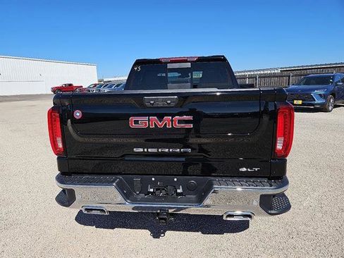 New 2026 GMC Sierra 1500 SLT image 4