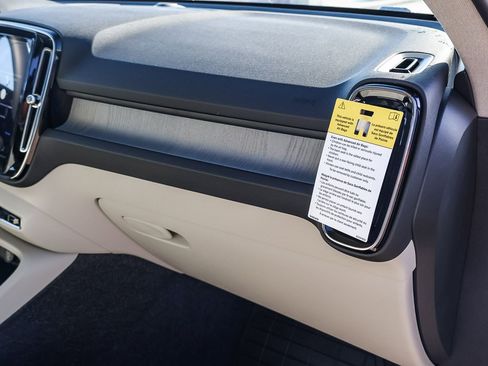 New 2026 Volvo XC40 B5 Plus w/ Protection Package Premier image 18