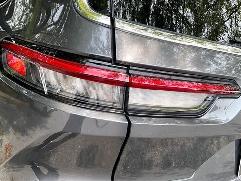 Used 2022 Jeep Grand Cherokee L Limited RWD image 28
