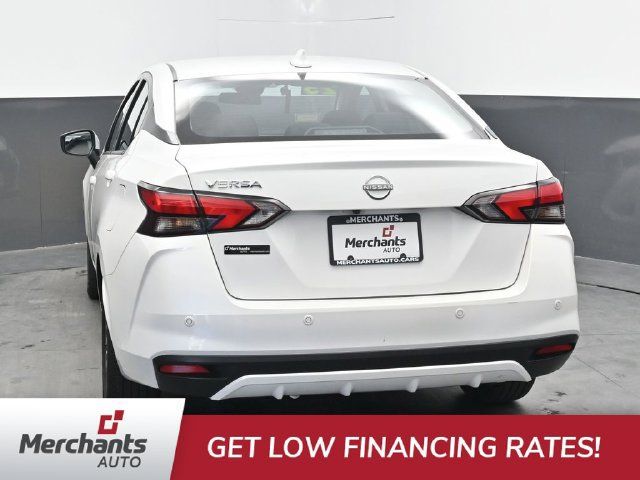 Used 2025 Nissan Versa SV FWD image 5