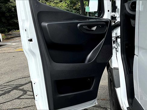 New 2025 Mercedes-Benz Sprinter 2500 image 11