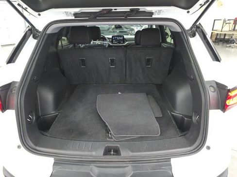 Used 2025 Chevrolet Blazer LT FWD image 10