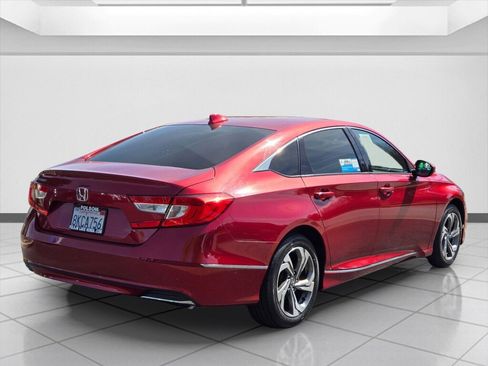 Certified 2018 Honda Accord EX image 5