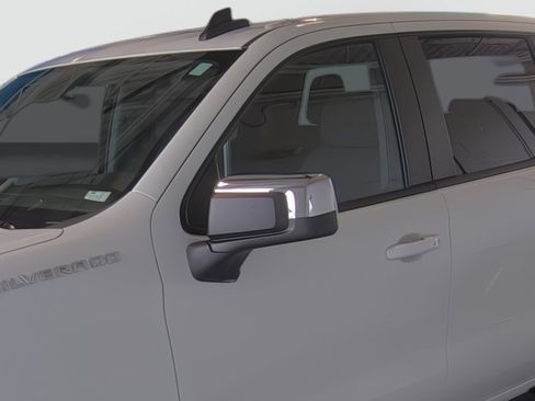 Used 2022 Chevrolet Silverado 1500 LT AWD/4WD image 8
