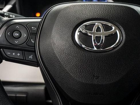 Used 2022 Toyota Corolla LE image 15