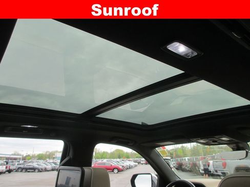 Used 2021 Chevrolet Tahoe Premier image 16