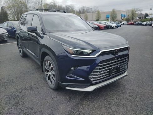 New 2026 Toyota Grand Highlander AWD Hybrid image 1