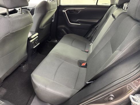 Used 2024 Toyota RAV4 LE AWD/4WD image 36