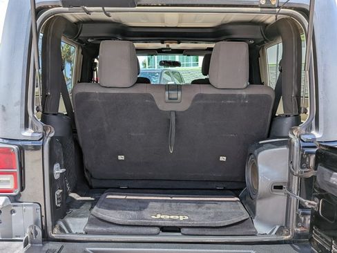 Used 2011 Jeep Wrangler Rubicon w/ Call of Duty Group AWD/4WD image 6