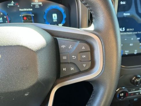 Used 2025 Ford Bronco Big Bend image 17