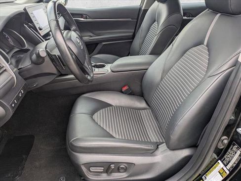 Used 2024 Toyota Camry SE image 15