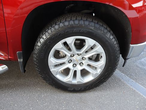 Used 2023 Chevrolet Silverado 1500 LTZ w/ Z71 Off-Road Package AWD/4WD image 38