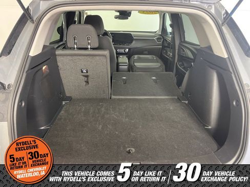 Certified 2025 Chevrolet TrailBlazer LT w/ Driver Confidence Package image 21