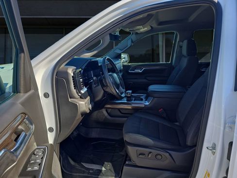 Used 2024 Chevrolet Silverado 1500 RST w/ Z71 Off-Road Package image 19