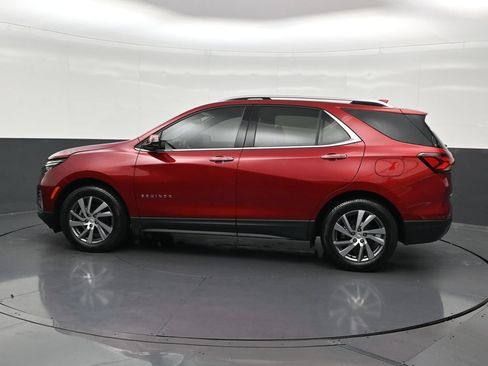 Used 2024 Chevrolet Equinox Premier FWD image 2