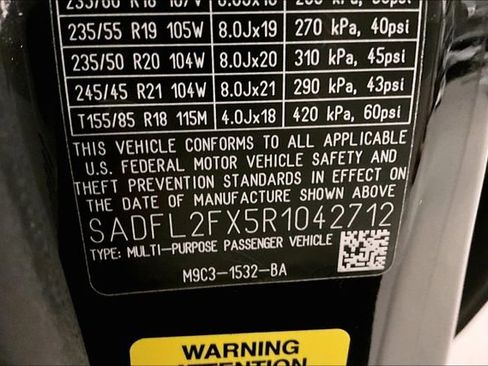 New 2024 Jaguar E-PACE R-Dynamic SE image 11