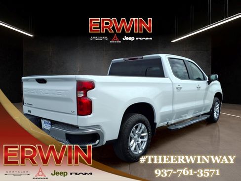 Used 2022 Chevrolet Silverado 1500 LT AWD/4WD image 7