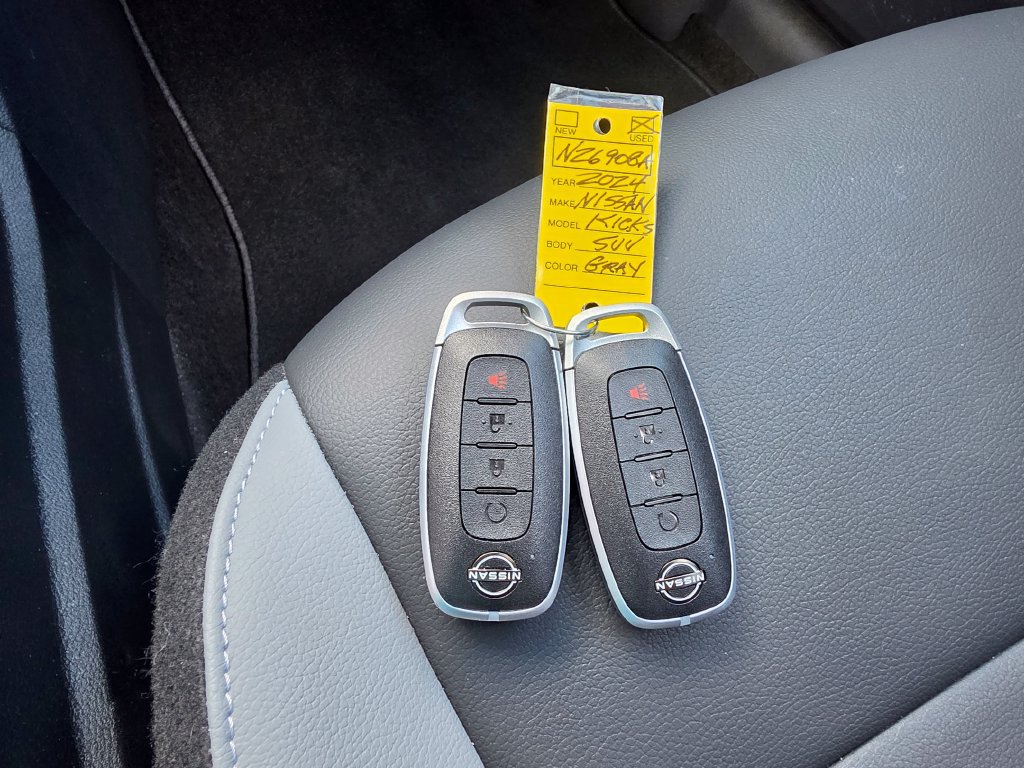 Certified 2024 Nissan Kicks SR w/ SR Premium Package FWD image 23