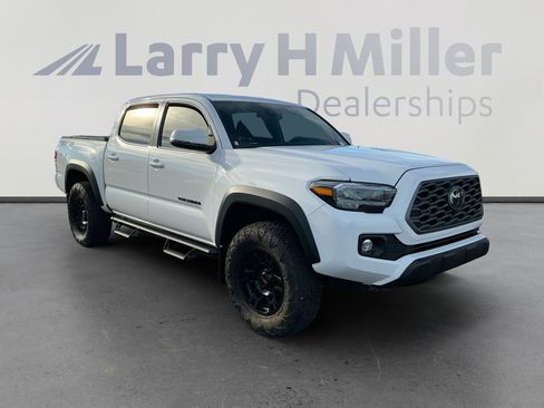 Used 2023 Toyota Tacoma TRD Off-Road image 7