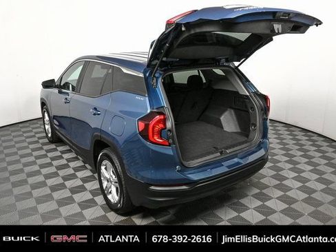 Used 2024 GMC Terrain SLE image 27