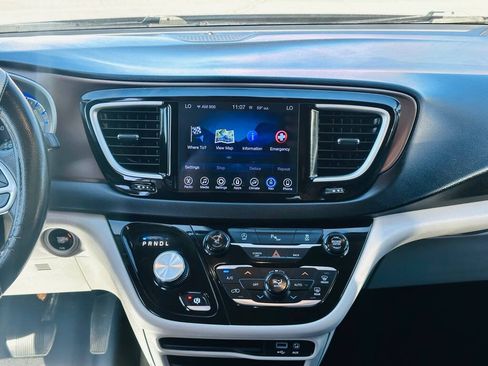 Used 2017 Chrysler Pacifica Touring Plus w/ Security Group FWD image 13
