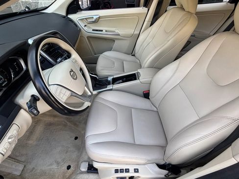Used 2015 Volvo XC60 T5 AWD/4WD image 19