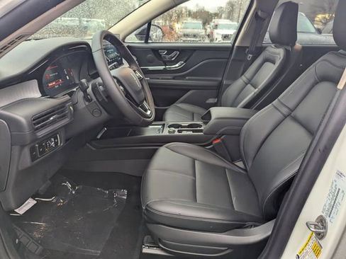 New 2026 Lincoln Corsair Premiere image 17