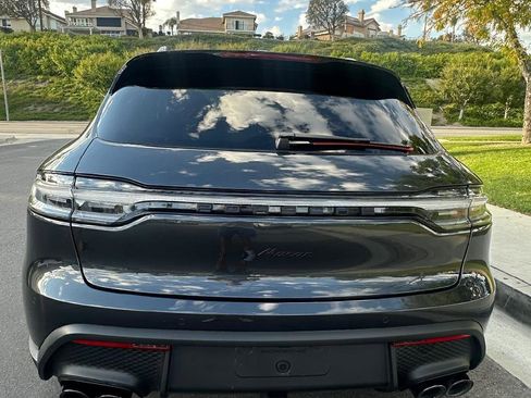 Used 2024 Porsche Macan Base image 5