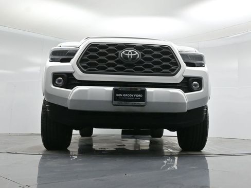 Used 2022 Toyota Tacoma TRD Sport image 42