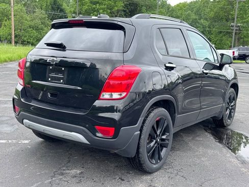 Used 2018 Chevrolet Trax LT w/ Redline Edition AWD/4WD image 6