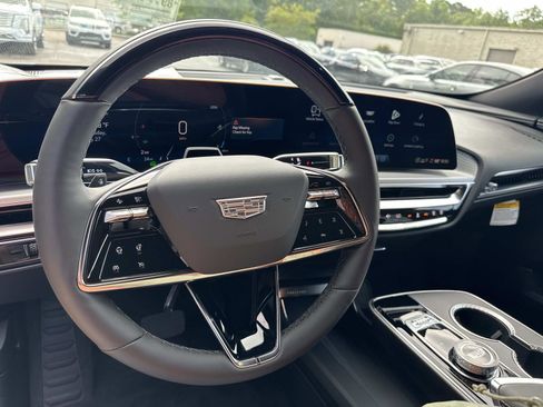Certified 2026 Cadillac Lyriq Sport AWD/4WD image 16