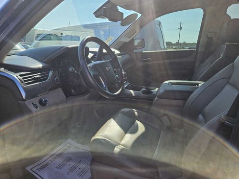 Used 2020 Chevrolet Suburban LT RWD image 7