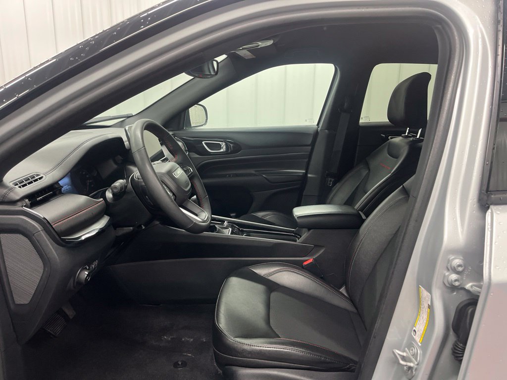 Used 2026 Jeep Compass Trailhawk AWD/4WD image 19