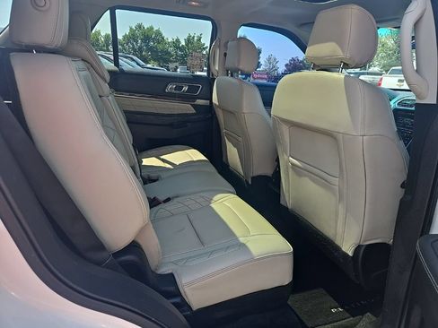 Used 2016 Ford Explorer Platinum AWD/4WD image 28