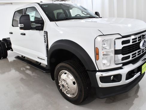 New 2026 Ford F550 4x4 Crew Cab w/ XLT Value Package image 5