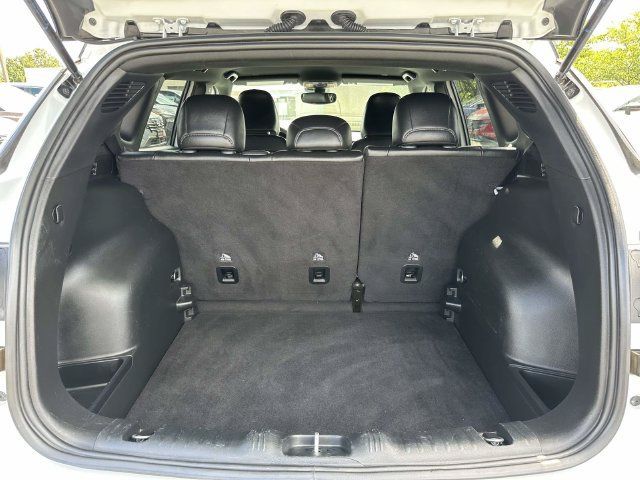 Used 2025 Jeep Compass Limited AWD/4WD image 13