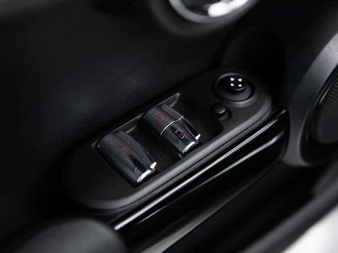 Used 2022 MINI Cooper S image 17