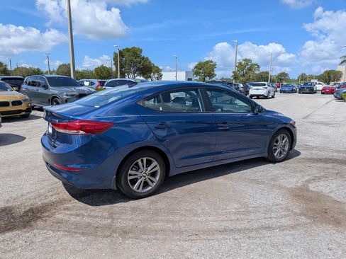 Used 2018 Hyundai Elantra SEL FWD image 4