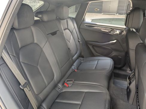 Used 2025 Porsche Macan Turbo image 25