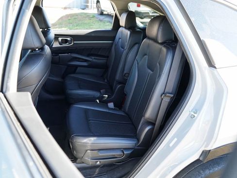Used 2022 Kia Sorento SX AWD/4WD image 9