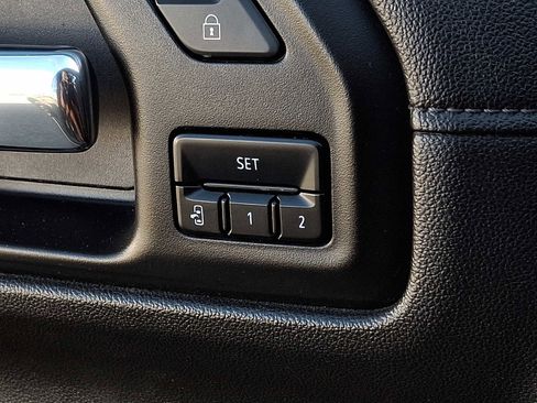 Used 2022 Chevrolet Silverado 1500 High Country w/ Technology Package image 25