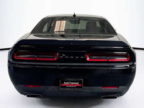 Used 2016 Dodge Challenger R/T Scat Pack w/ Leather Interior Group image 6